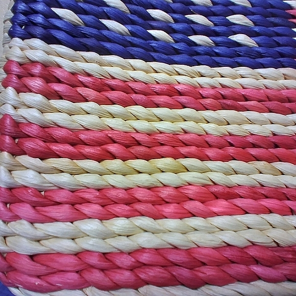 NWT. Scala PATRIOTIC FLAG Straw Shoulder Purse - Picture 6 of 13